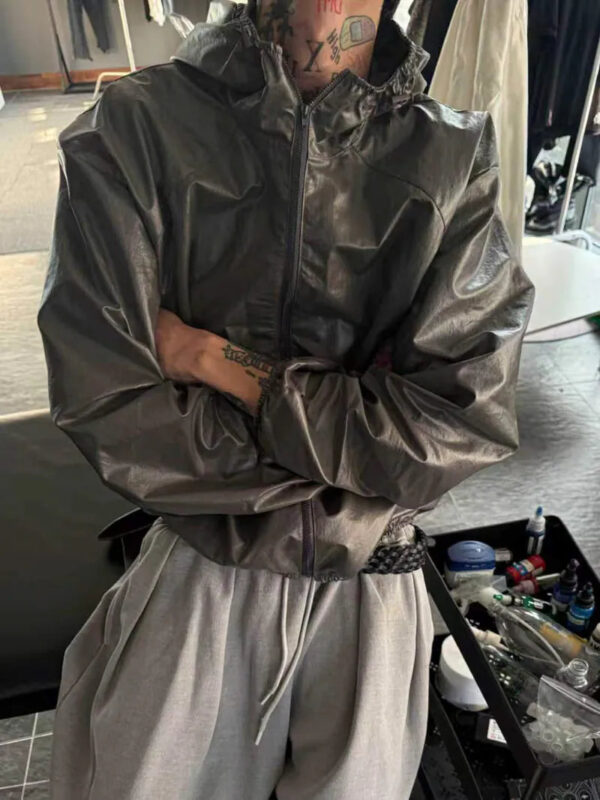 800x (1)_結果 微皺感短板亮面機能外套